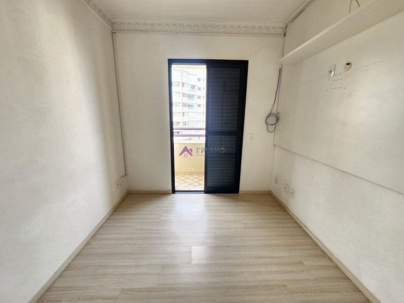 PP12002.jpg