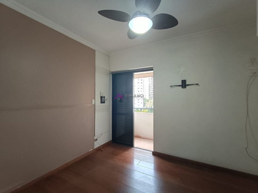 PP1750035.jpg