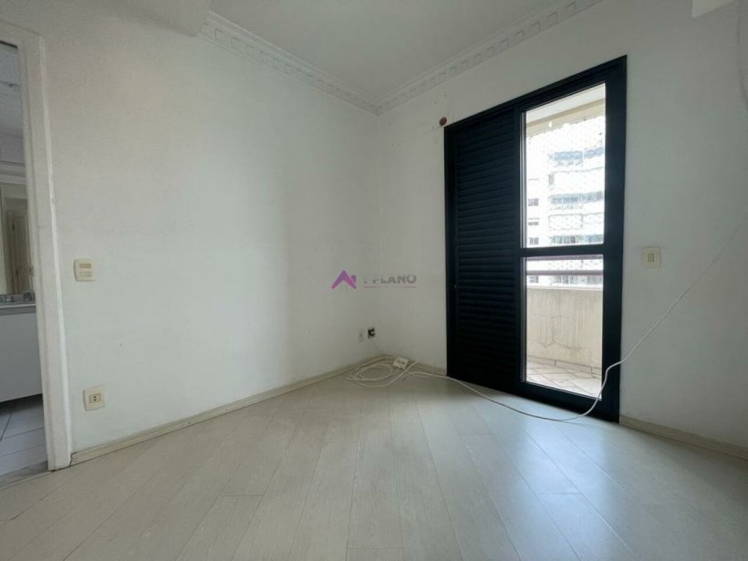 PP12025.jpg