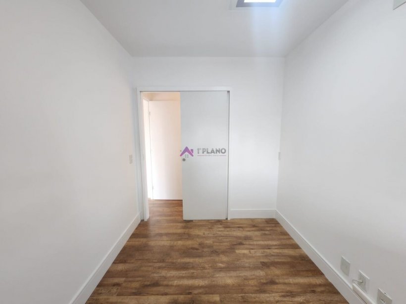 PP1786016.jpg
