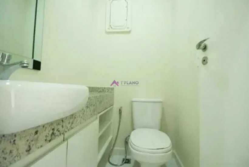 PP1821012.jpg