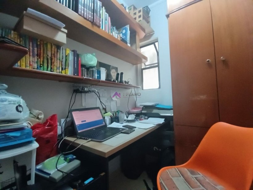 PP1206012.jpg