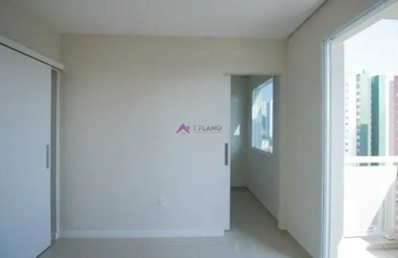 PP1821003.jpg