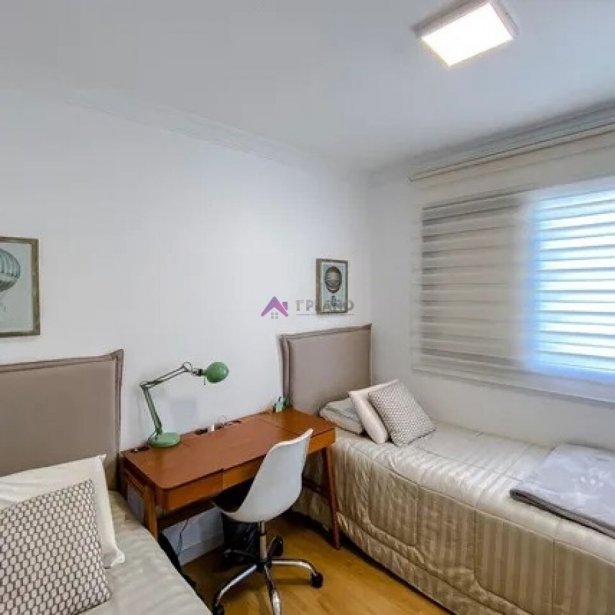 PP1779008.jpg