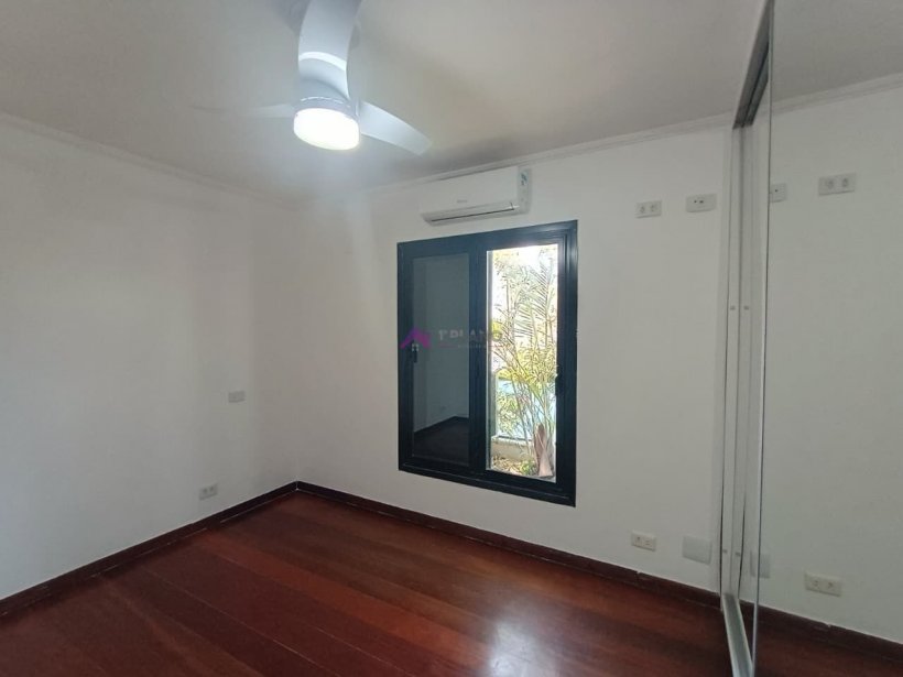 PP1883029.jpg