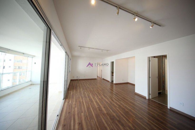 PP1361013.jpg