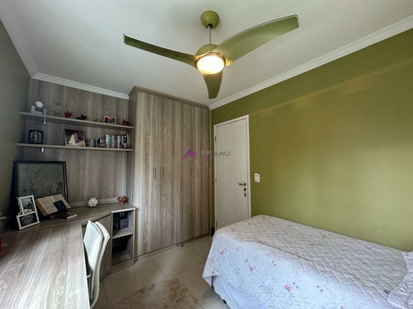 PP348020.jpg