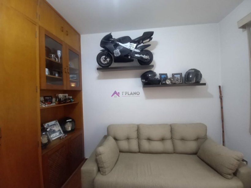 PP805017.jpg