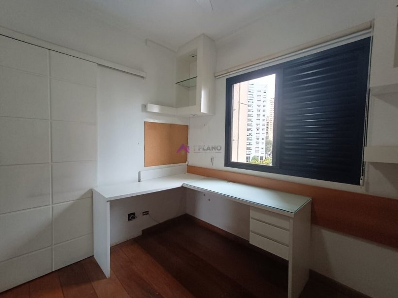 PP1750018.jpg