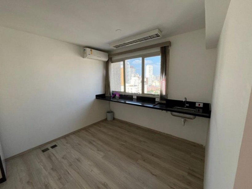PP1819002.jpg