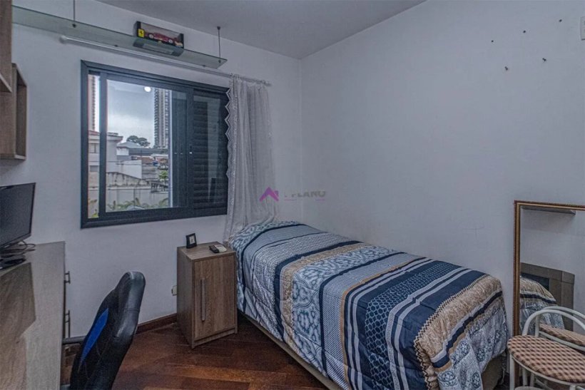 PP1745004.jpg