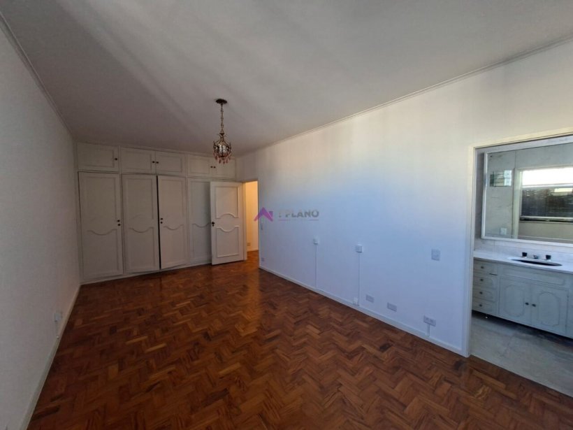 PP1756002.jpg
