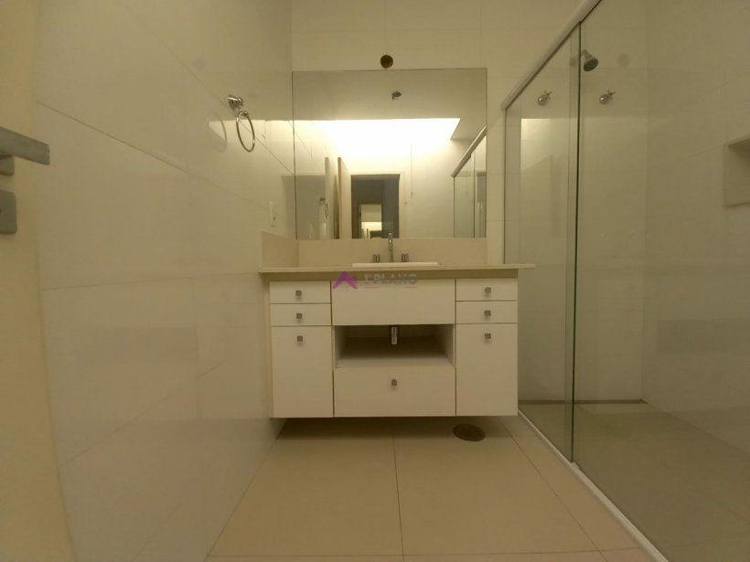 PP283006.jpg