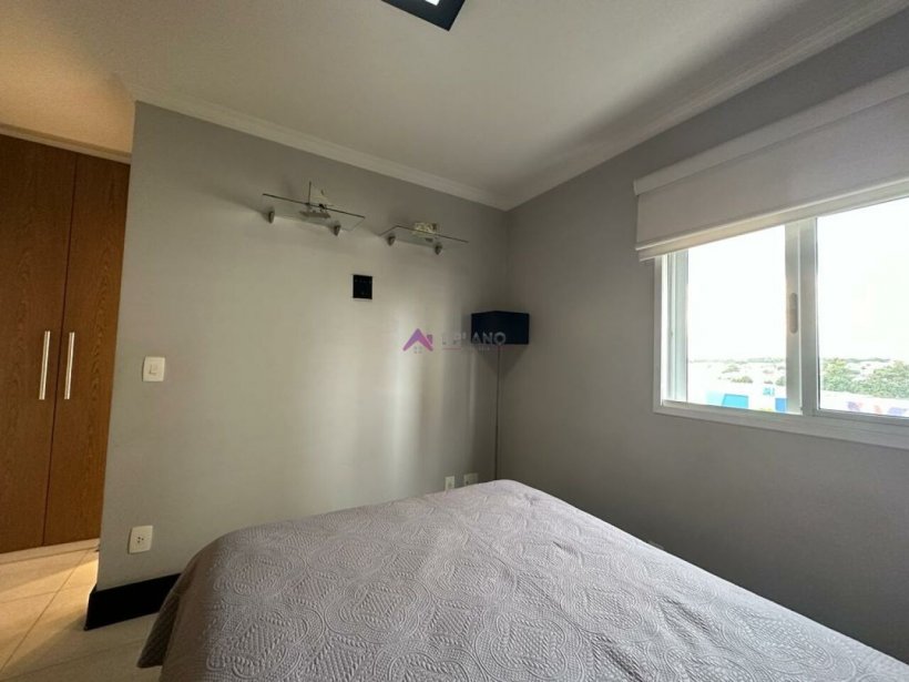 PP348015.jpg