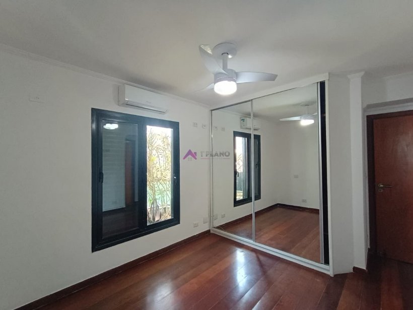 PP1883030.jpg