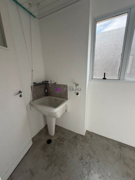 PP1800014.jpg