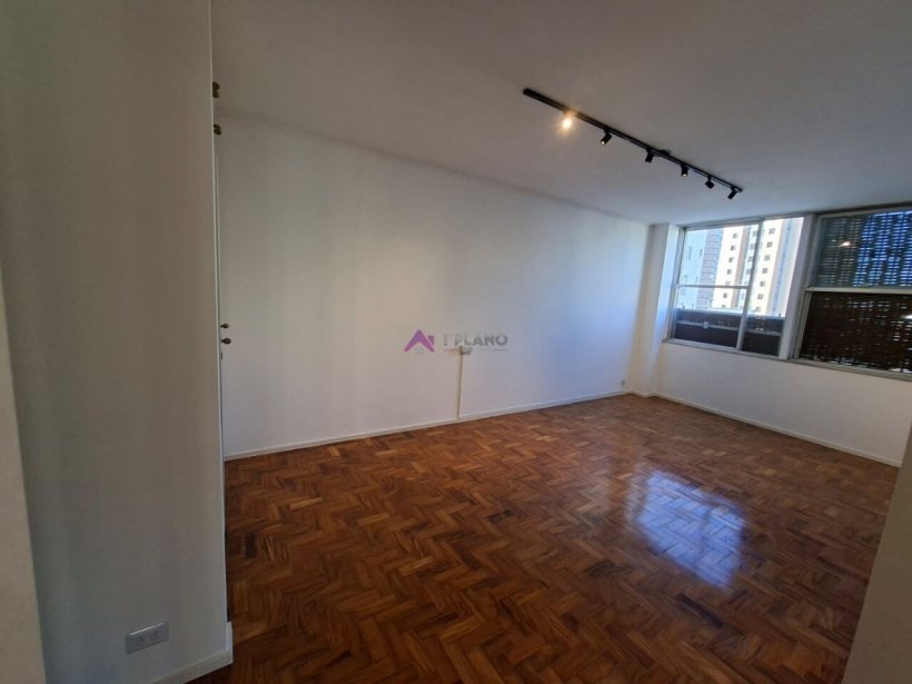 PP1756009.jpg