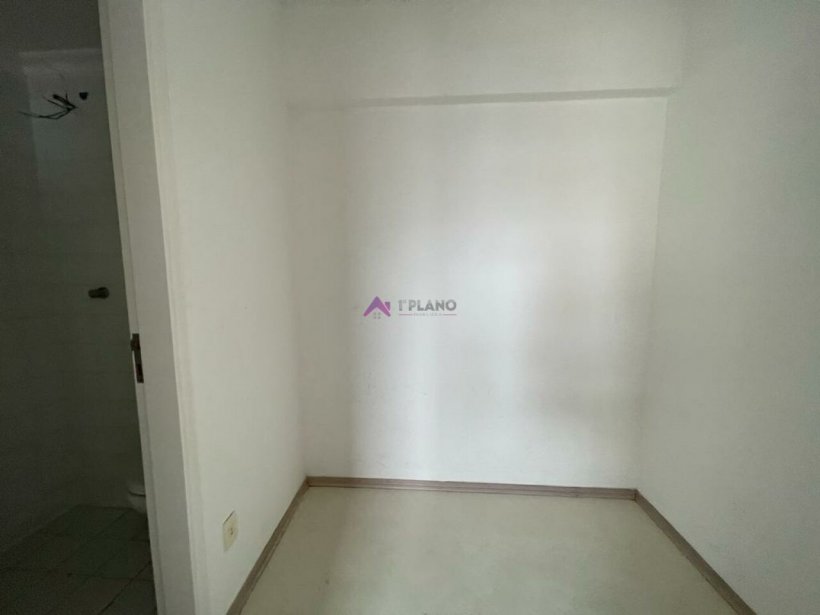 PP12001.jpg
